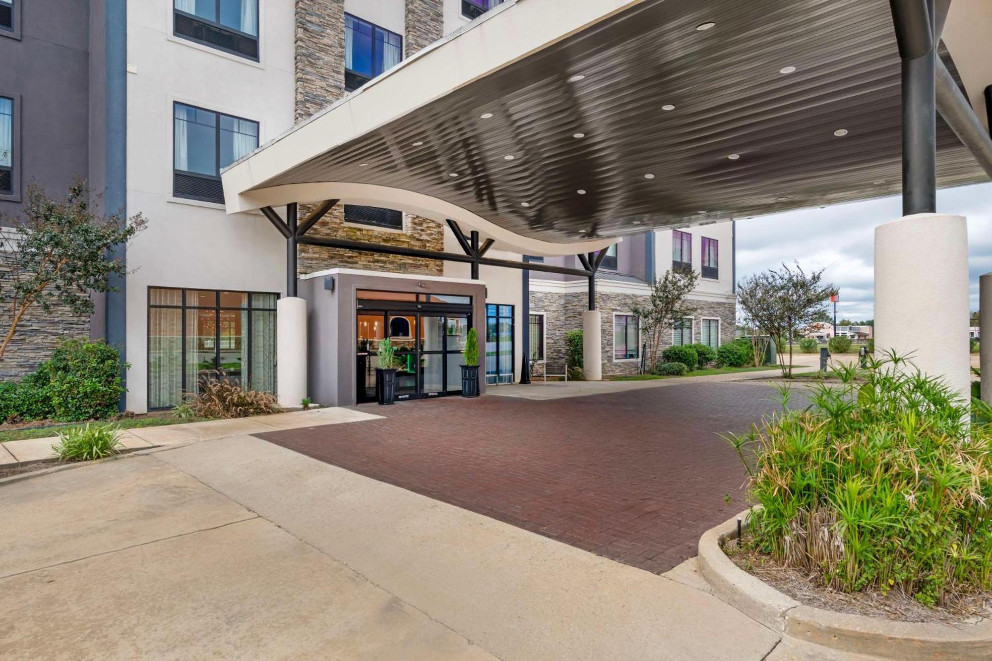 Best Western Plus Ruston Hotel Exterior photo