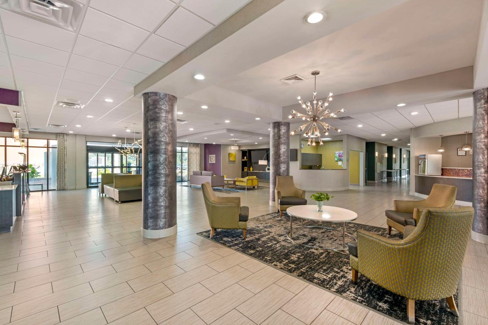 Best Western Plus Ruston Hotel Exterior photo